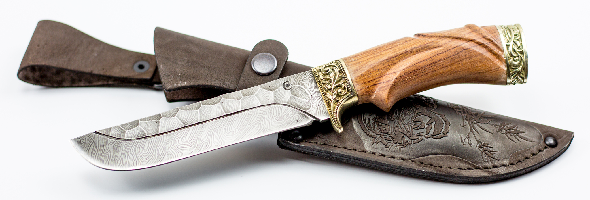 Нож Варяг дам. сталь литье резная рукоять